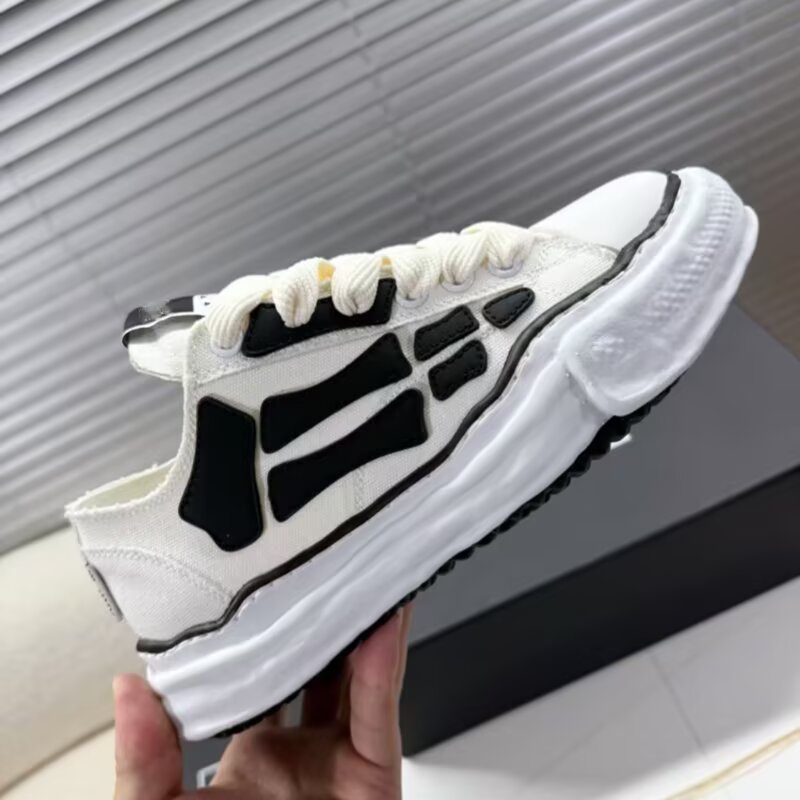 Dissolved Shoes For Both Men A - огляд і ціна Men Shoes Everyday