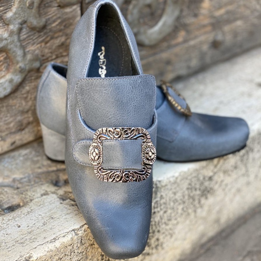 Men Women Cosplay Frock Shoes  - огляд і ціна Men'S Shoes Louis Vuitton